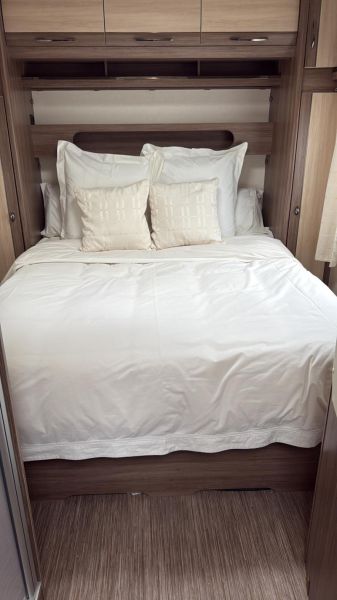 En venta Hobby 560 FFE Deluxe Blanco 2017 Asturias foto 15