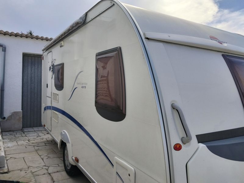 En venta Bürstner Belcanto 430 TL Blanco 2006 Tarragona foto 1