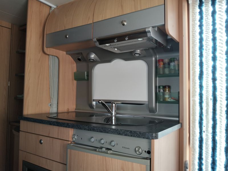 En venta Bürstner Belcanto 430 TL Blanco 2006 Tarragona foto 6