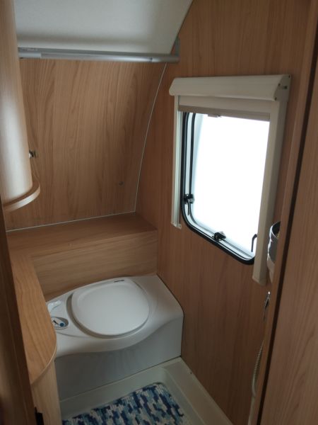 En venta Bürstner Belcanto 430 TL Blanco 2006 Tarragona foto 7