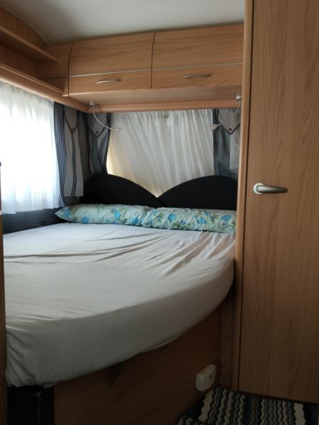 En venta Bürstner Belcanto 430 TL Blanco 2006 Tarragona foto 8