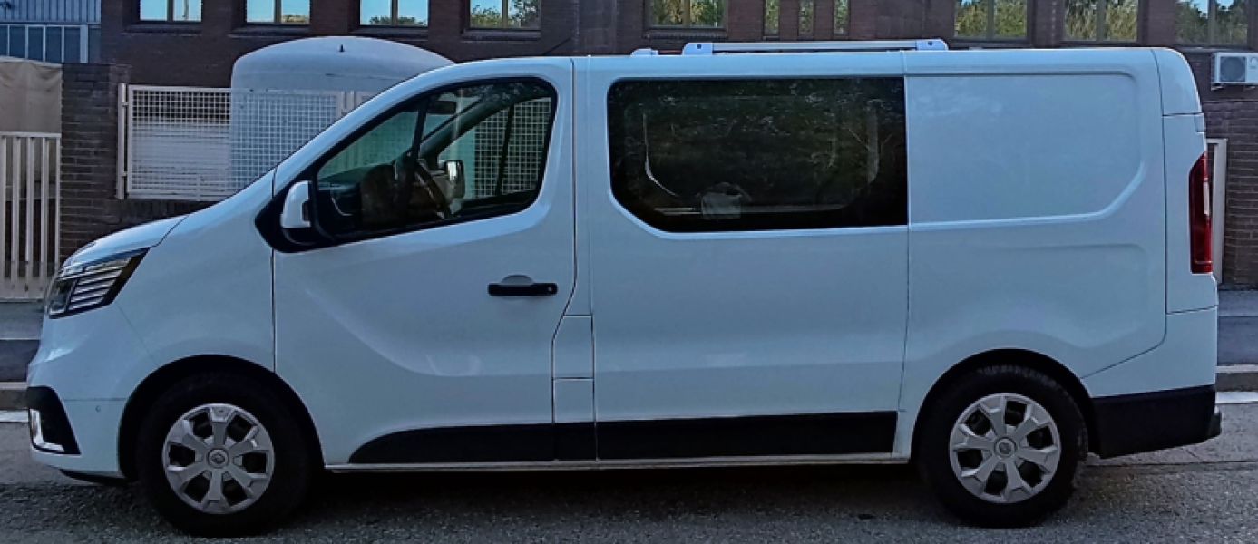 En venta Renault Trafic Blanco 2022 Barcelona foto 3