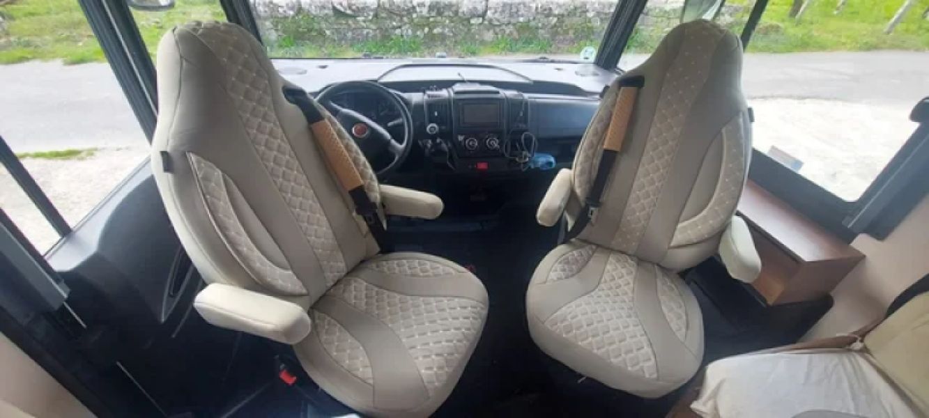 En venta Fiat ITINEO 700SB Blanco 2017 Pontevedra foto 6