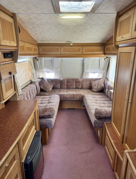 En venta Bavaria-Camp Cameo 440SLE Blanco 2001 Valencia foto 2