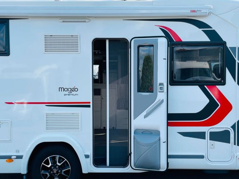 En venta Challenger Mageo Premium 260  Blanco 2019 Madrid foto 4