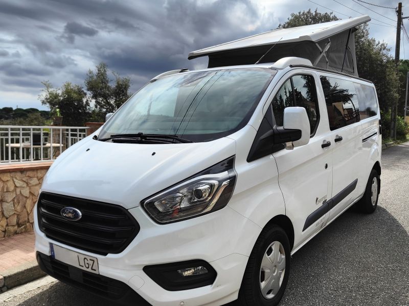 En venta Dreamer ford transit capland  Blanco 2020 Barcelona foto 1