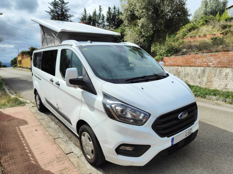 En venta Dreamer ford transit capland  Blanco 2020 Barcelona foto 2