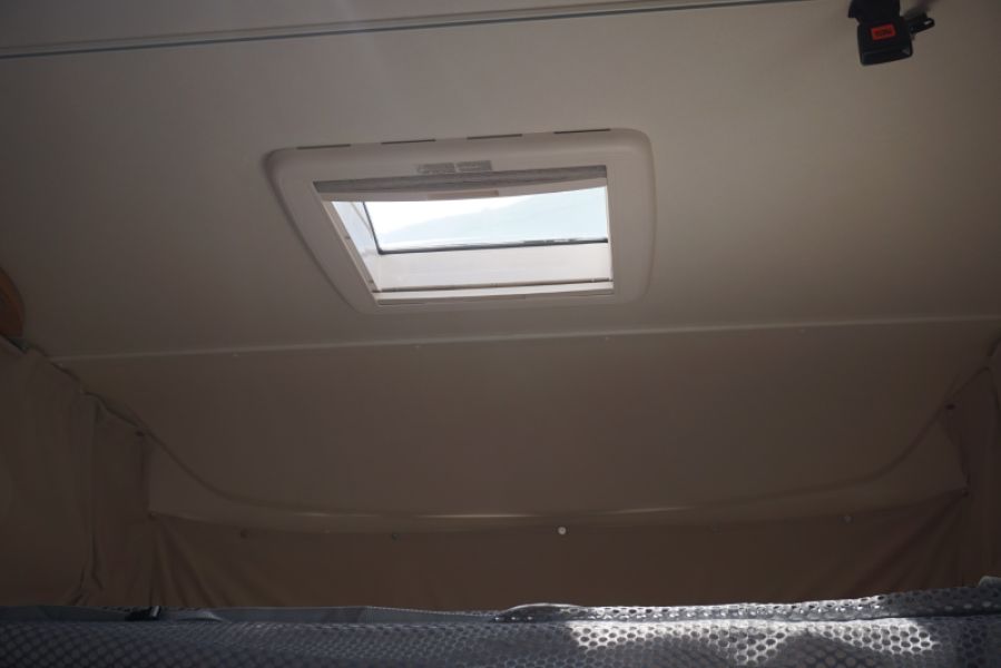 En venta Dethleffs  Globebus- D I-2 Fiat Chasis Panorama Blanco 2013 Madrid foto 14