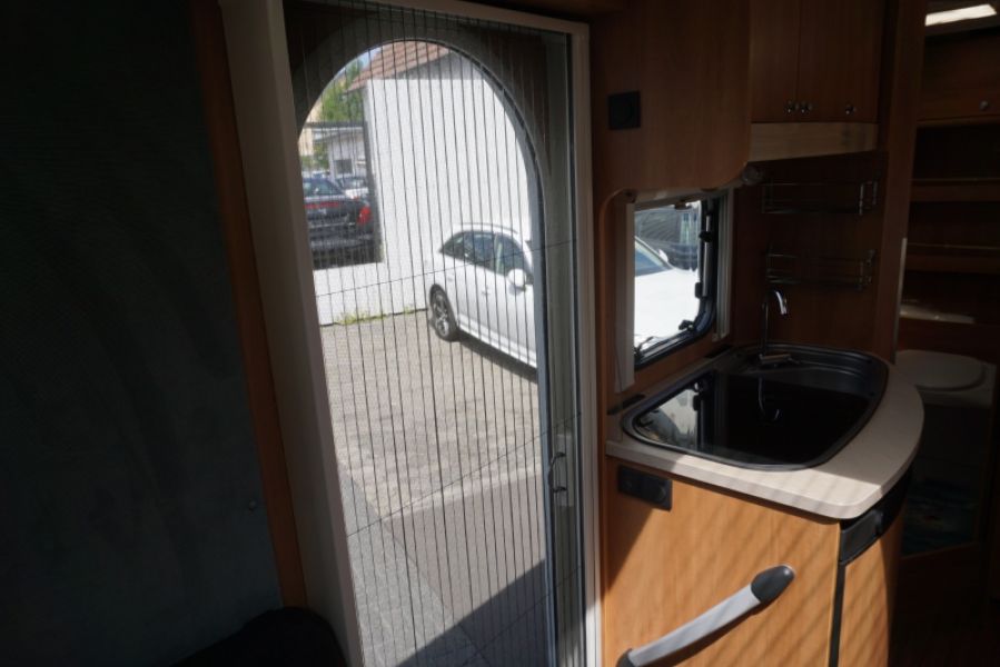 En venta Dethleffs  Globebus- D I-2 Fiat Chasis Panorama Blanco 2013 Madrid foto 15