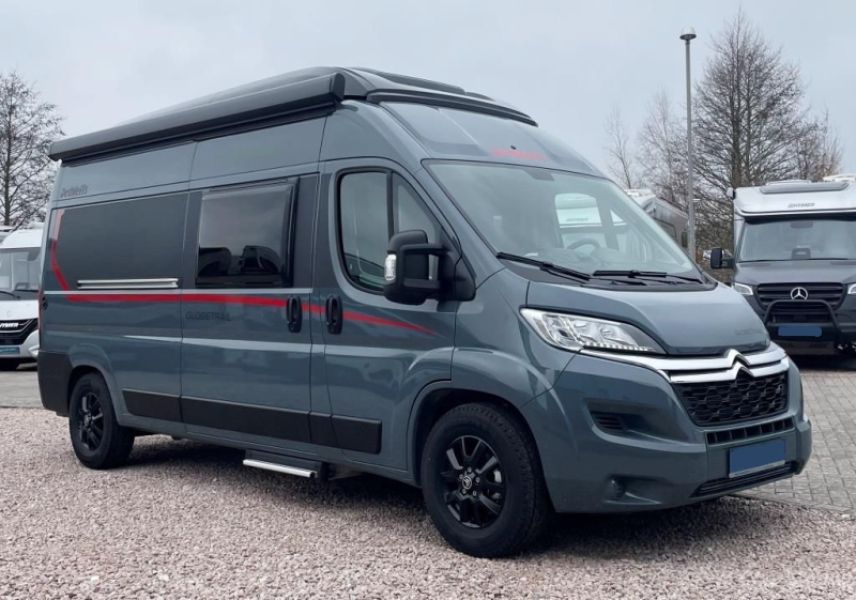 En venta Dethleffs  Globetrail 600 DF Classic Azul 2024 Madrid foto 2