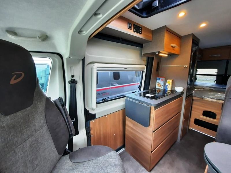 En venta Dethleffs  Globetrail 600 DF Classic Azul 2024 Madrid foto 6