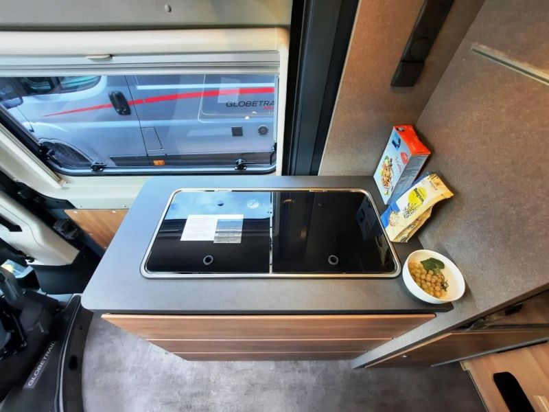 En venta Dethleffs  Globetrail 600 DF Classic Azul 2024 Madrid foto 12