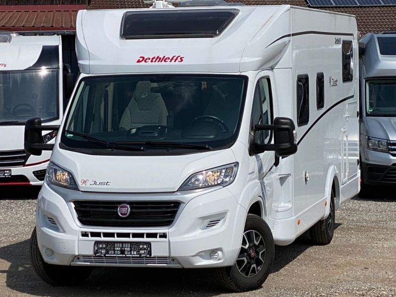 En venta Dethleffs  Just 90T 7052 EB  Blanco 2021 Madrid foto 3