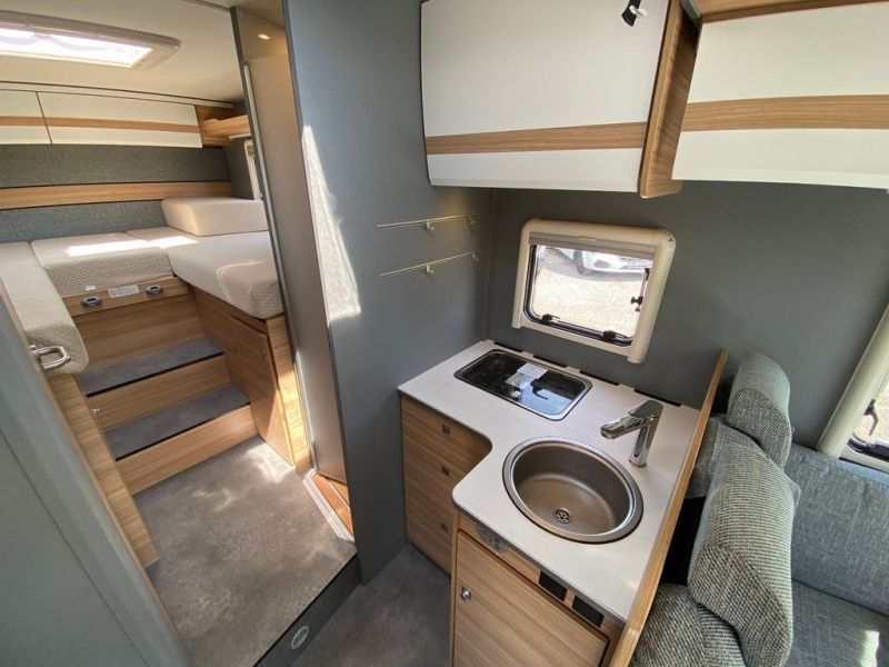 En venta Dethleffs  Just 90T 7052 EB  Blanco 2021 Madrid foto 9