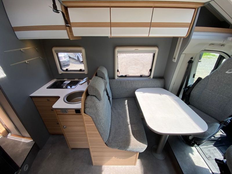 En venta Dethleffs  Just 90T 7052 EB  Blanco 2021 Madrid foto 12