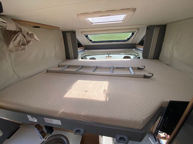 En venta Dethleffs  Just 90T 7052 EB  Blanco 2021 Madrid foto 14