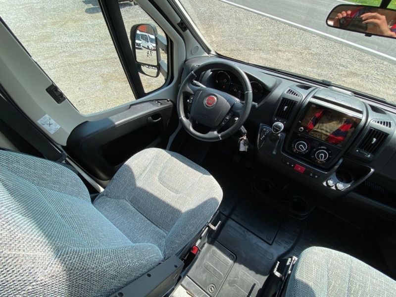 En venta Dethleffs  Just 90T 7052 EB  Blanco 2021 Madrid foto 16