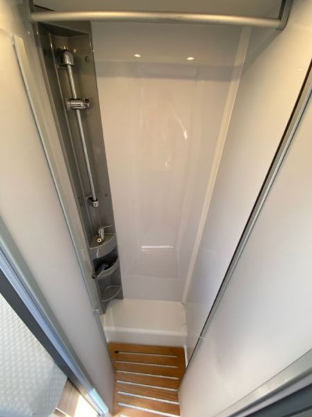 En venta Dethleffs  Just 90T 7052 EB  Blanco 2021 Madrid foto 18