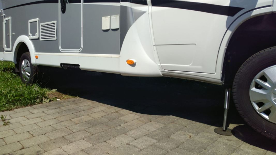 En venta Fiat Capron Luxus Gris 2018 Madrid foto 5