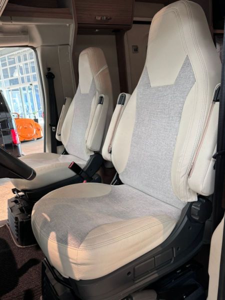 En venta Fiat Capron T68 Blanco 2018 Madrid foto 13