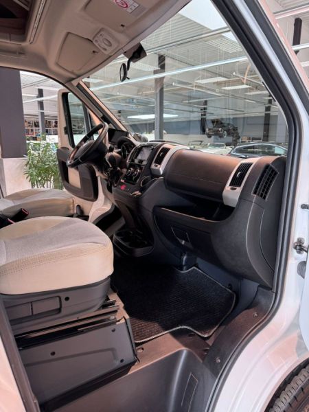 En venta Fiat Capron T68 Blanco 2018 Madrid foto 16