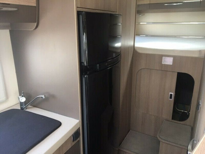 En venta Ford Wohnmobil Challenger C394 Genisis  Blanco 2016 Madrid foto 7