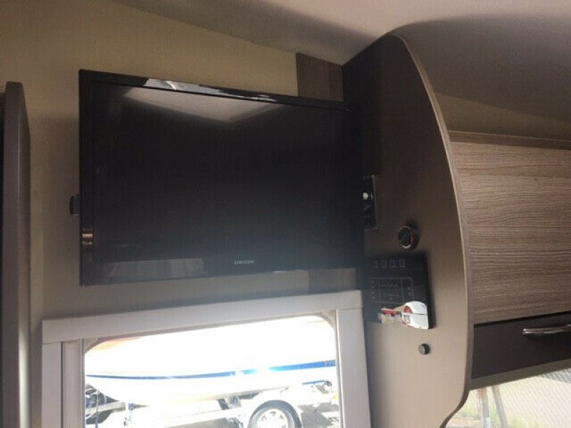 En venta Ford Wohnmobil Challenger C394 Genisis  Blanco 2016 Madrid foto 11