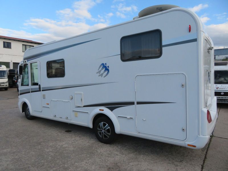 En venta Knaus Sky I 650 LEG   Blanco 2012 Madrid foto 2