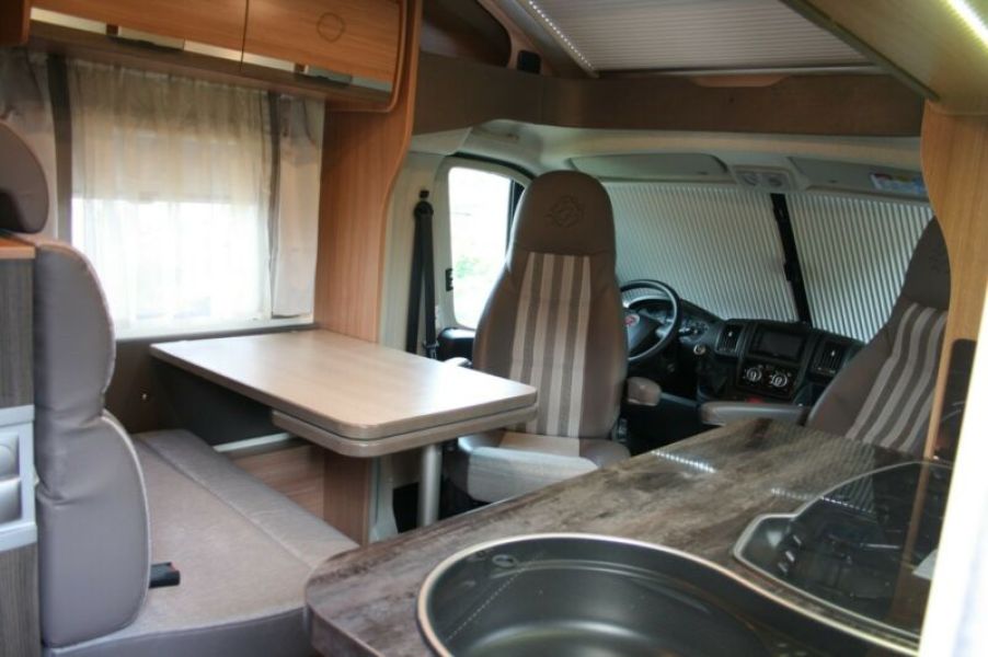 En venta Knaus Sky Wave 650 MG Blanco 2015 Madrid foto 7