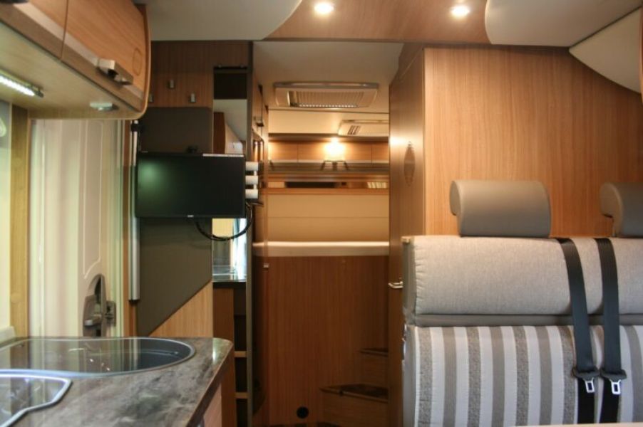 En venta Knaus Sky Wave 650 MG Blanco 2015 Madrid foto 14