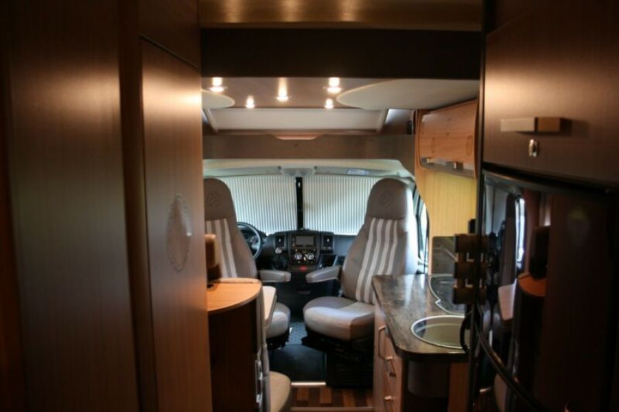 En venta Knaus Sky Wave 650 MG Blanco 2015 Madrid foto 16