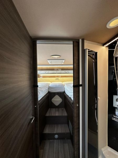 En venta McLouis KARAT 873 2.2 HDI 165 PK Dakairco Blanco 2023 Madrid foto 5