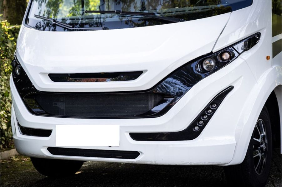 En venta McLouis KARAT 873 2.2 HDI 165 PK Dakairco Blanco 2023 Madrid foto 15