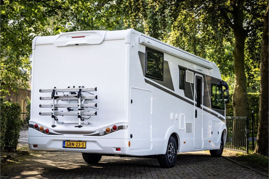 En venta McLouis KARAT 873 2.2 HDI 165 PK Dakairco Blanco 2023 Madrid foto 17