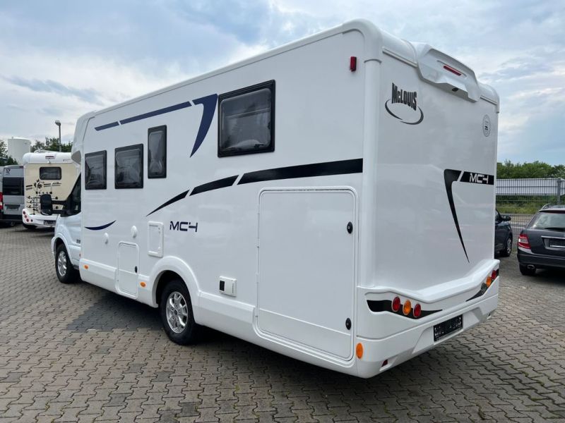 En venta McLouis  MC 4 281   Blanco 2022 Madrid foto 3