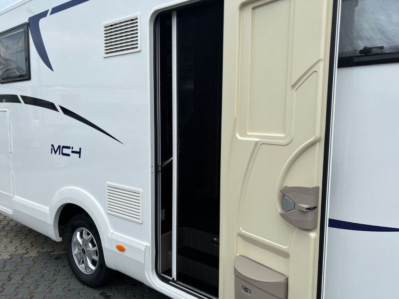 En venta McLouis  MC 4 281   Blanco 2022 Madrid foto 8