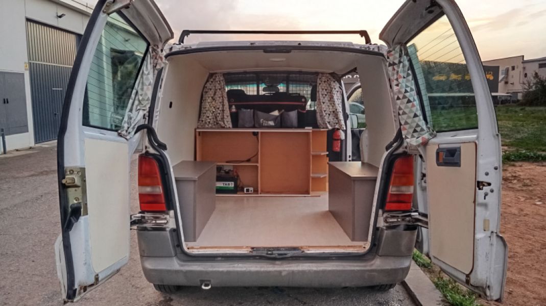 En venta Mercedes-Benz Vito Blanco 1999 Barcelona foto 4