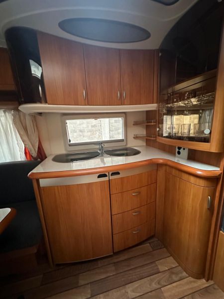 En venta Hobby 460 UFE + mover + aire + avance Blanco 2009 Tarragona foto 4