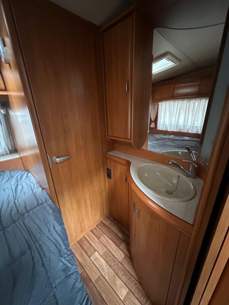 En venta Hobby 460 UFE + mover + aire + avance Blanco 2009 Tarragona foto 5