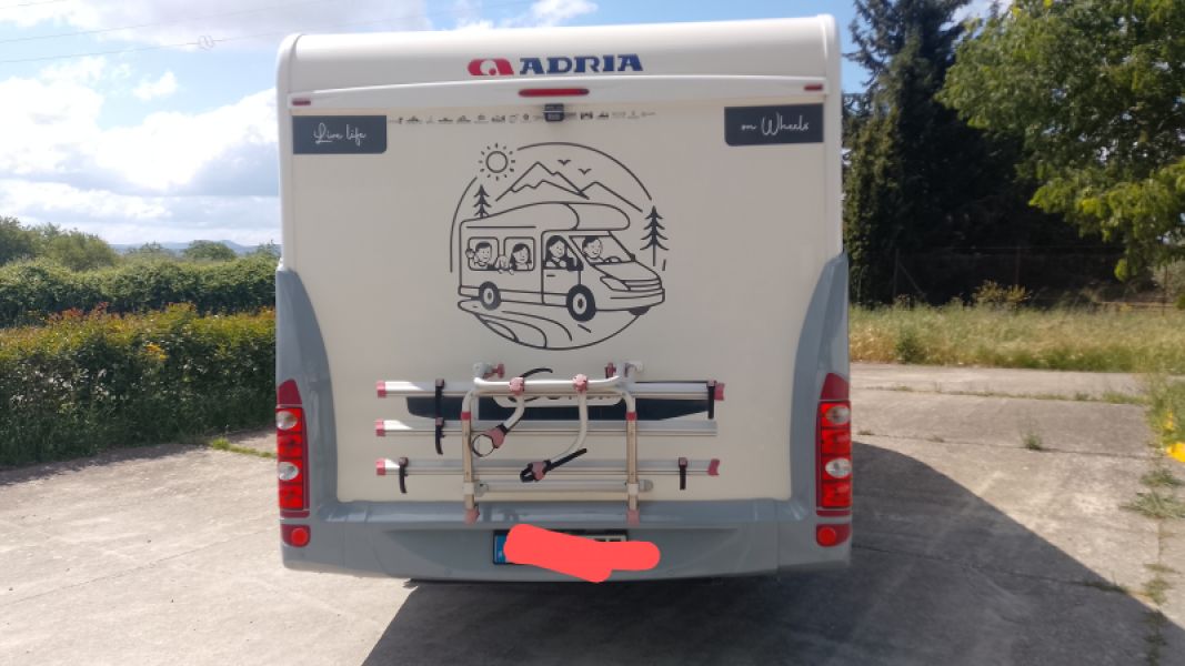 En venta Adria Coral SP690 Blanco 2010 Badajoz foto 3