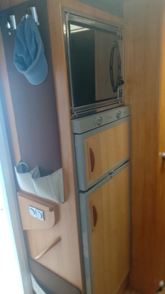 En venta Adria Coral SP690 Blanco 2010 Badajoz foto 13