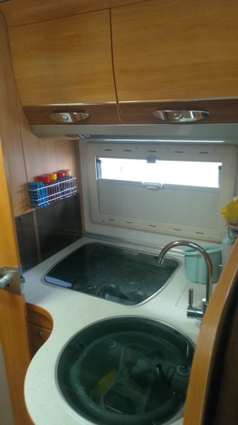 En venta Adria Coral SP690 Blanco 2010 Badajoz foto 19