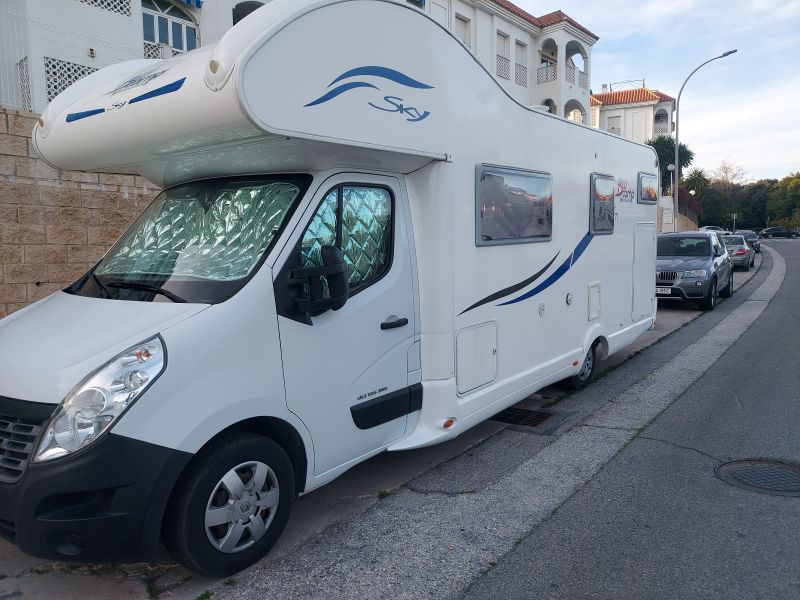 En venta Renault BLUE CAMP 71  Blanco 2016 Málaga foto 2