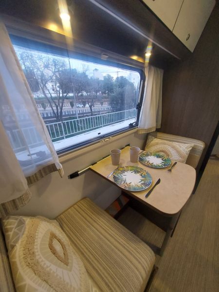 En venta Renault BLUE CAMP 71  Blanco 2016 Málaga foto 4