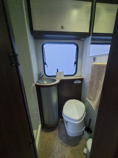 En venta Renault BLUE CAMP 71  Blanco 2016 Málaga foto 6