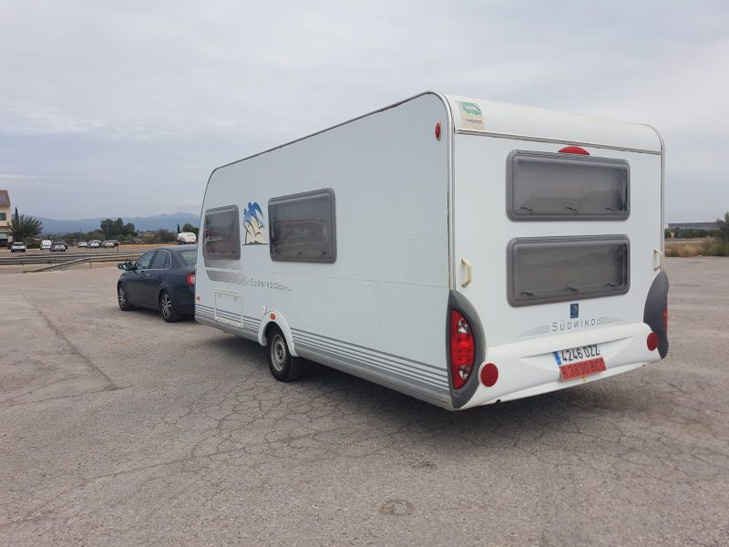 En venta Knaus KNAUS SÜDWIND 500 FSK Blanco 2007 Valencia foto 2