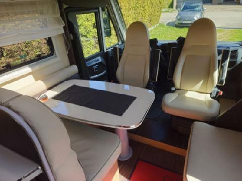 En venta McLouis Nevis 273 Blanco 2021 Madrid foto 3