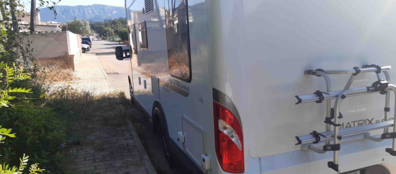 En venta Adria Matrix Supreme M 667 SPS Blanco 2013 Tarragona foto 8