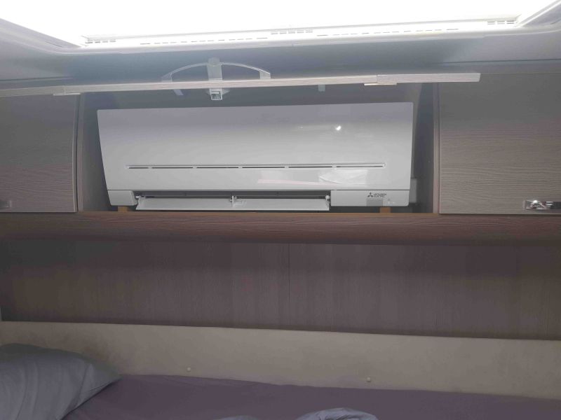En venta Adria Matrix Supreme M 667 SPS Blanco 2013 Tarragona foto 11