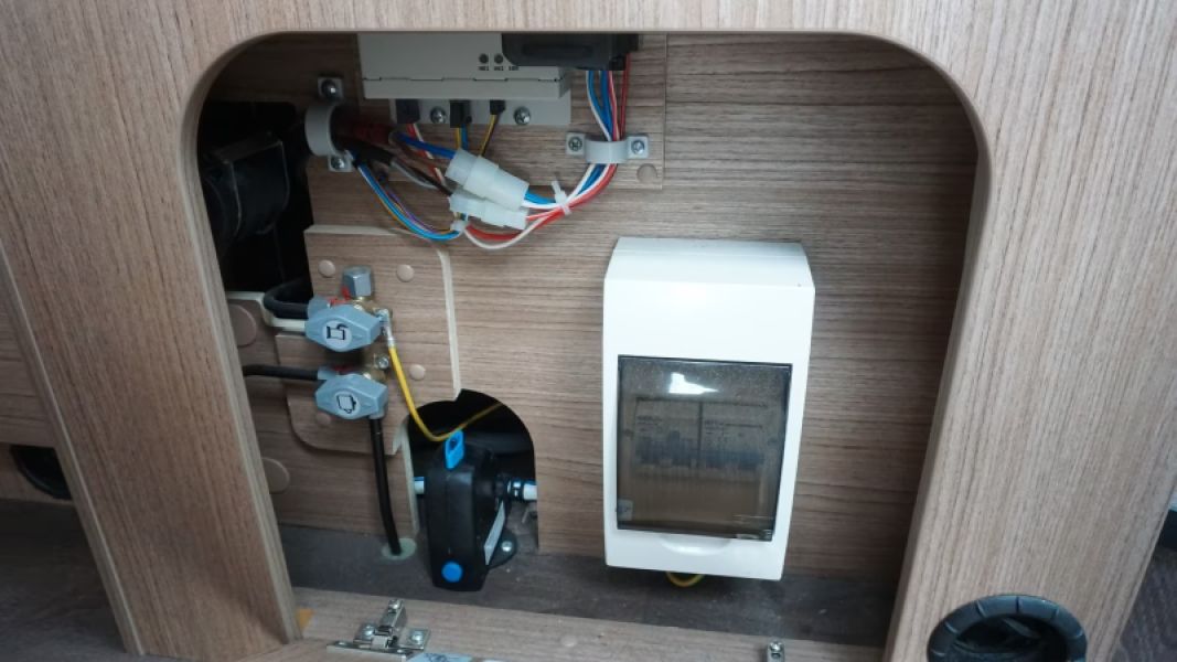 En venta Carado CVE 600 Blanco 2021 Barcelona foto 6